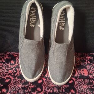 Mad Love Gray Slip-On Flats with White Trim